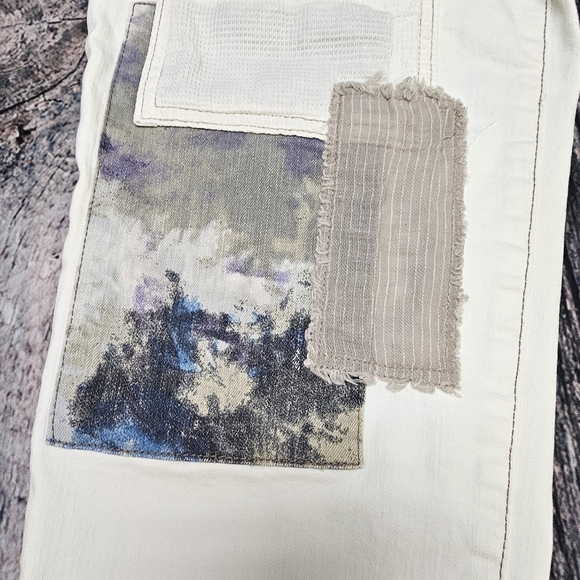 LOGO Lavish by Lori Goldstein Maddy Boyfriend Jeans Petite Size 8 Patchwork - Picture 3 of 11